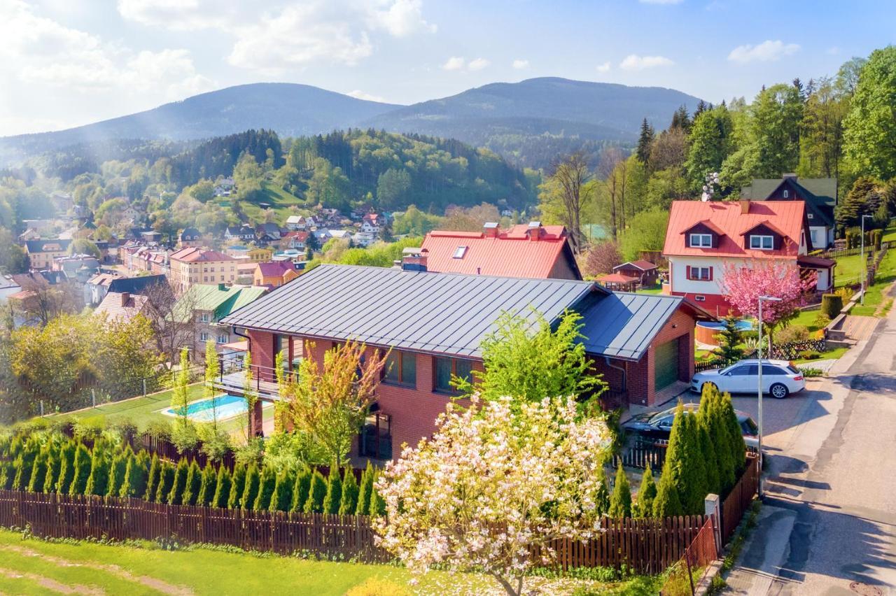 Vila Slunecni Stran Svoboda nad Úpou エクステリア 写真